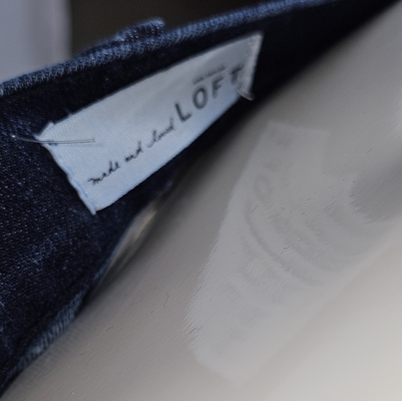 Ann Taylor Loft Flare Jeans in Darkwash sz 30/10 - Picture 7 of 10